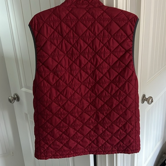 Oxford Quilted Vest. - Picture 2 of 4